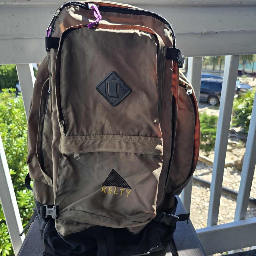 Kelty Horizon Hiking Trekking Travel Backpack Army Green Expandable Bag Hip Belt